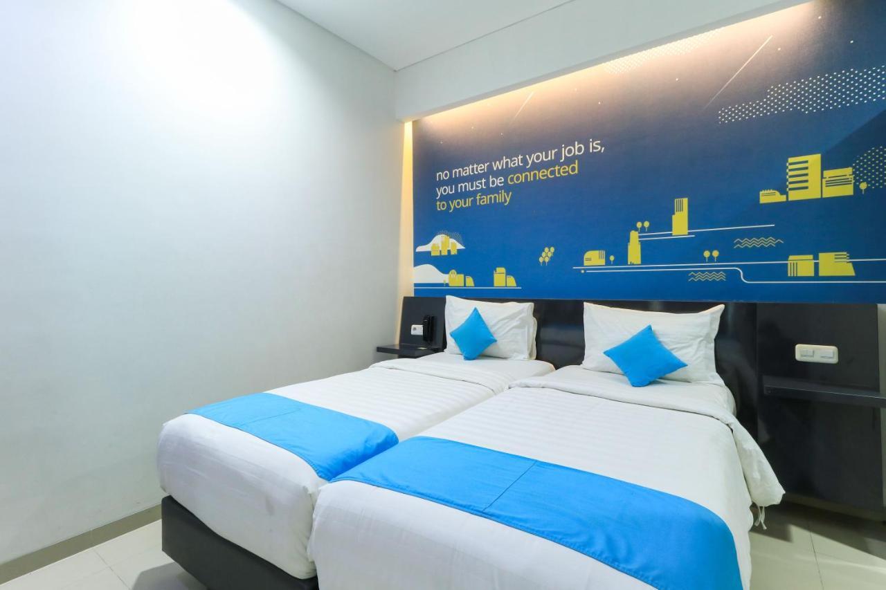 Hotel Berlian International Σουραμπάγια Εξωτερικό φωτογραφία