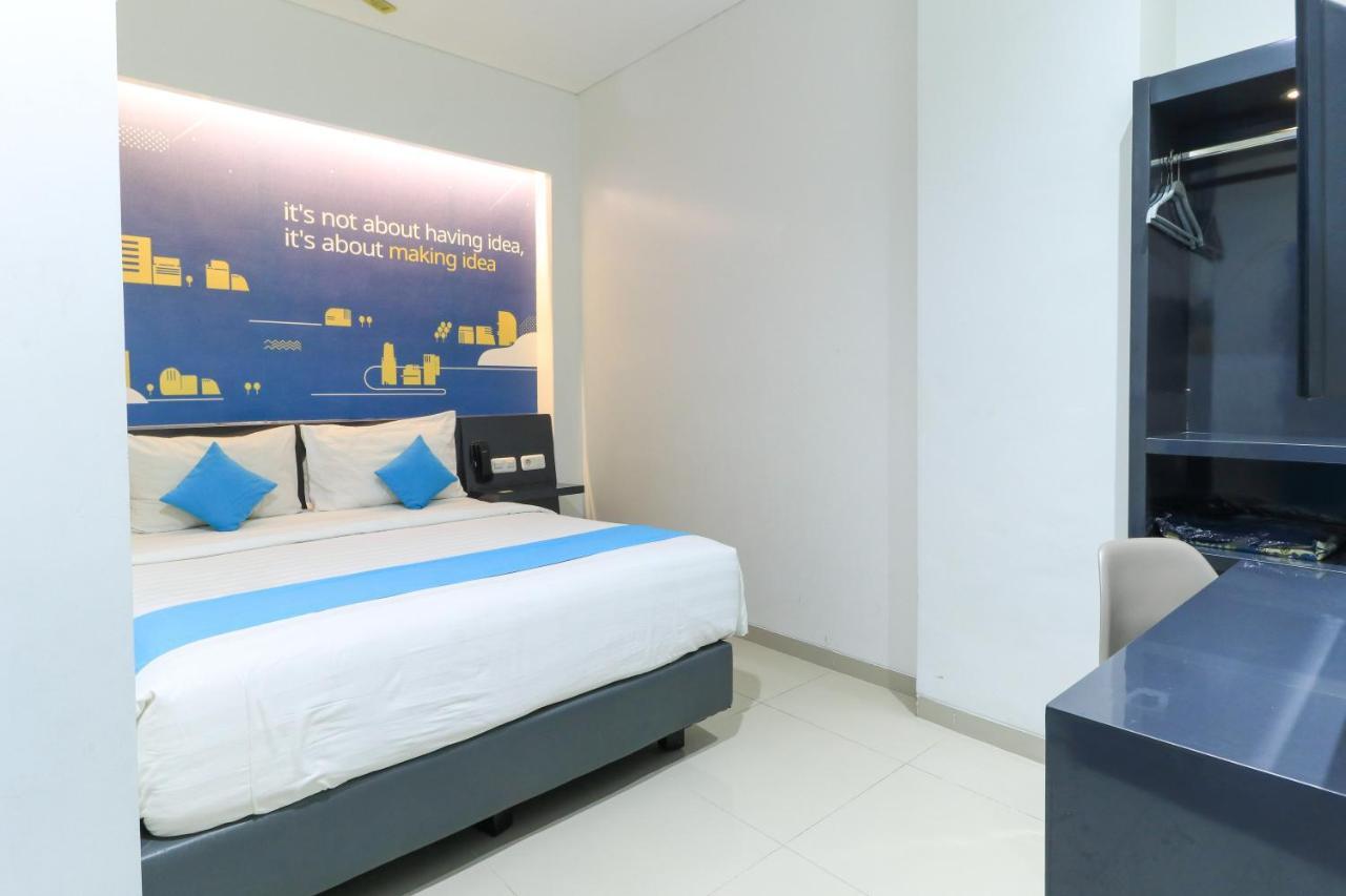 Hotel Berlian International Σουραμπάγια Εξωτερικό φωτογραφία