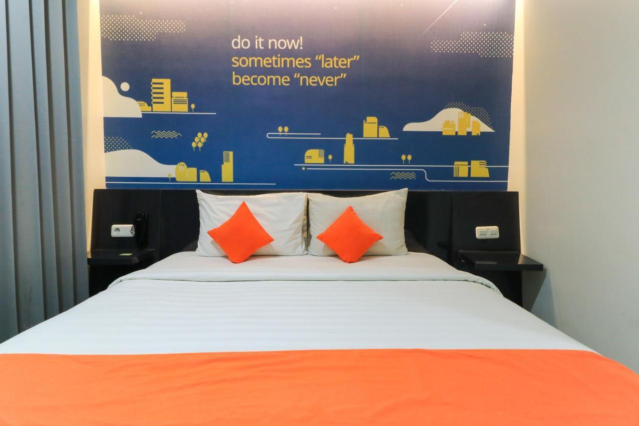 Hotel Berlian International Σουραμπάγια Εξωτερικό φωτογραφία